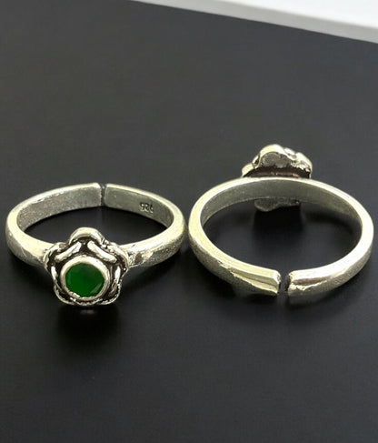 The Aakara Silver Gemstone Toe-Rings (Green)